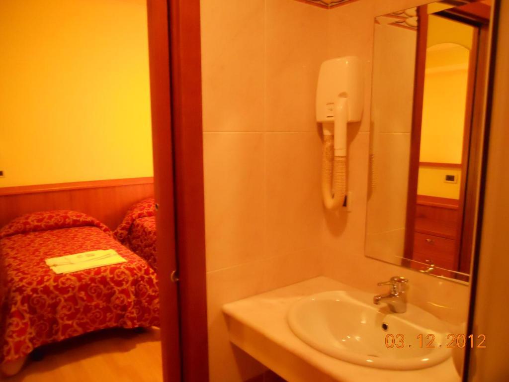 Hotel Val Di Sangro Perano Szoba fotó